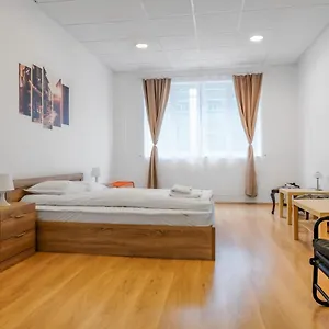 https://live-like-royaltymodern-aristocraticflat-apartment.sofiahotelsbg.com